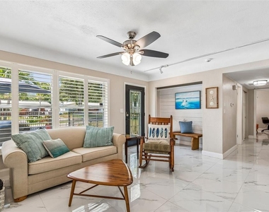 6765 11th Avenue N - Photo Thumbnail 6