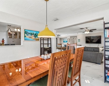 6765 11th Avenue N - Photo Thumbnail 14