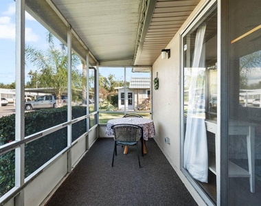 1802 Bedford Terrace - Photo Thumbnail 11