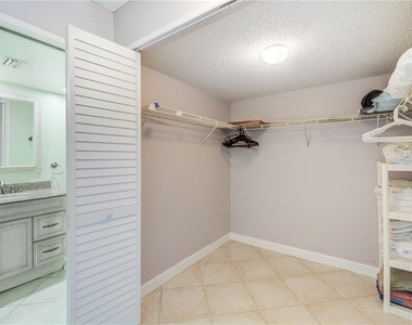 7100 Sunset Way - Photo Thumbnail 18