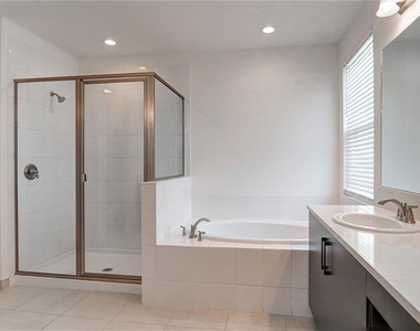 3338 Great Banyan Way - Photo Thumbnail 36