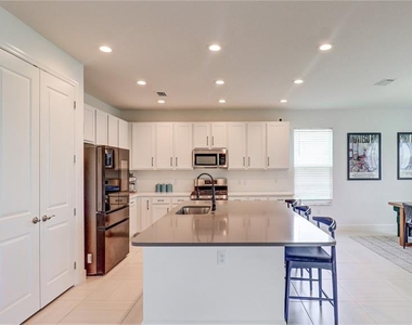 3338 Great Banyan Way - Photo Thumbnail 14