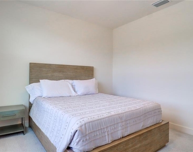 3338 Great Banyan Way - Photo Thumbnail 37