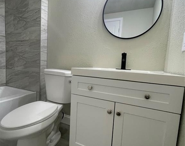 3419 19th Street E - Photo Thumbnail 8