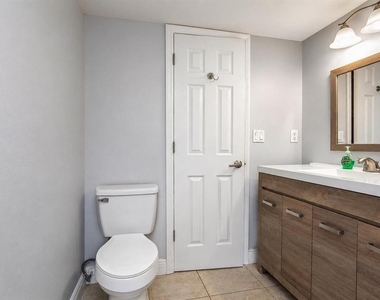 2739 N Poinciana Boulevard - Photo Thumbnail 12