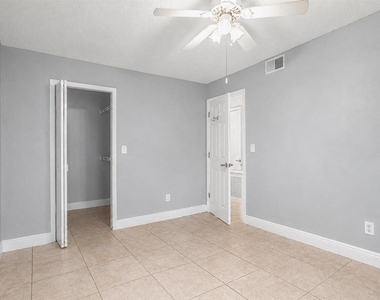 2739 N Poinciana Boulevard - Photo Thumbnail 22
