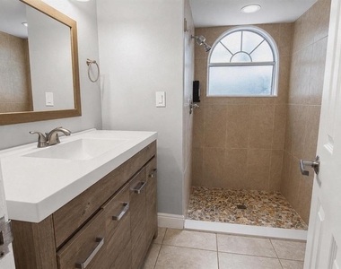 2739 N Poinciana Boulevard - Photo Thumbnail 14