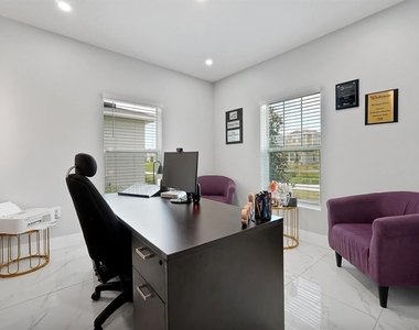 7245 Sienna Oak Alley - Photo Thumbnail 15