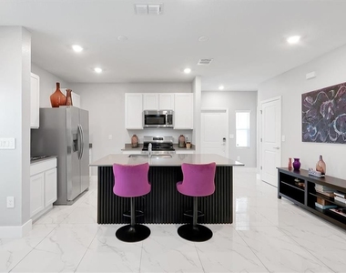 7245 Sienna Oak Alley - Photo Thumbnail 10