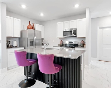 7245 Sienna Oak Alley - Photo Thumbnail 11