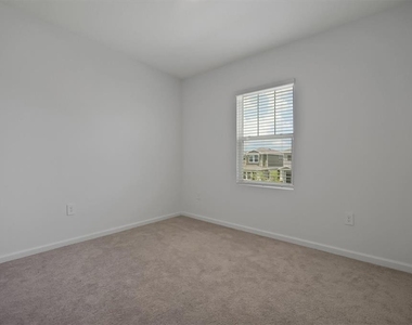 7245 Sienna Oak Alley - Photo Thumbnail 31