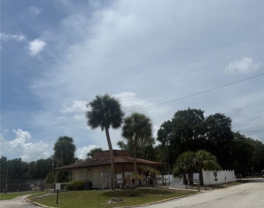 1101 Spring Meadow Drive - Photo Thumbnail 28