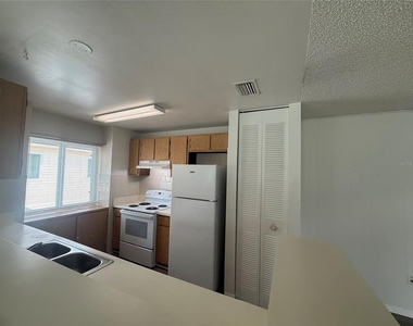 1101 Spring Meadow Drive - Photo Thumbnail 8