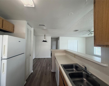 1101 Spring Meadow Drive - Photo Thumbnail 7