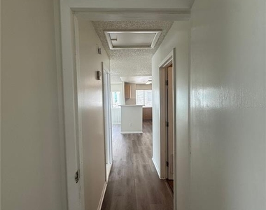 1101 Spring Meadow Drive - Photo Thumbnail 16