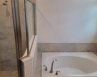 3064 Ella Way - Photo Thumbnail 28