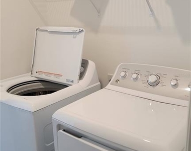 3064 Ella Way - Photo Thumbnail 30