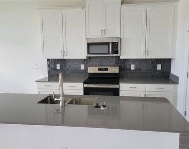 3064 Ella Way - Photo Thumbnail 19