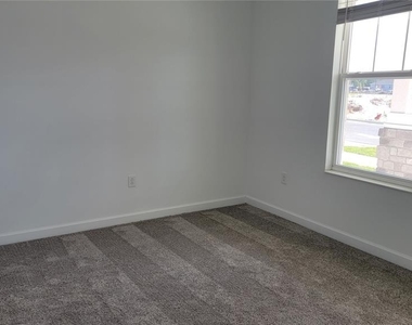 3064 Ella Way - Photo Thumbnail 6