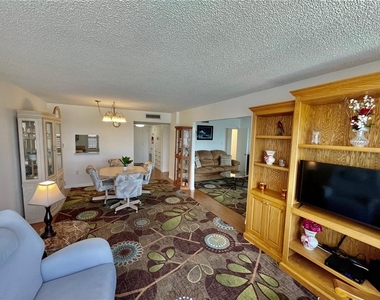700 Mirror Terrace Nw - Photo Thumbnail 12