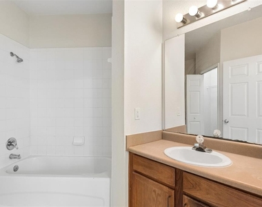 8136 Claire Ann Drive - Photo Thumbnail 21