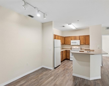 8136 Claire Ann Drive - Photo Thumbnail 3