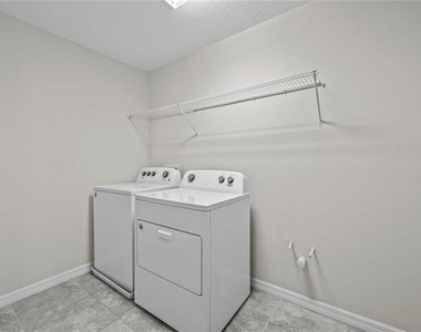 8061 Glenlloyd Avenue - Photo Thumbnail 24