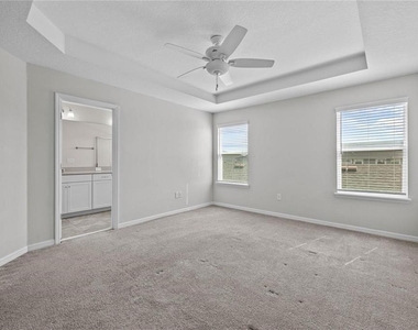 8061 Glenlloyd Avenue - Photo Thumbnail 16