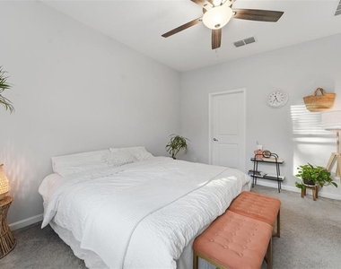 1097 Hendon Loop - Photo Thumbnail 22