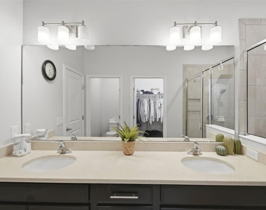 1097 Hendon Loop - Photo Thumbnail 24