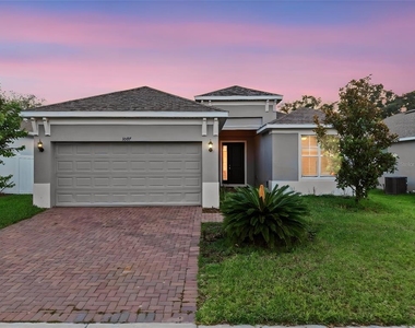 1097 Hendon Loop - Photo Thumbnail 1