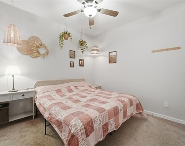1097 Hendon Loop - Photo Thumbnail 26