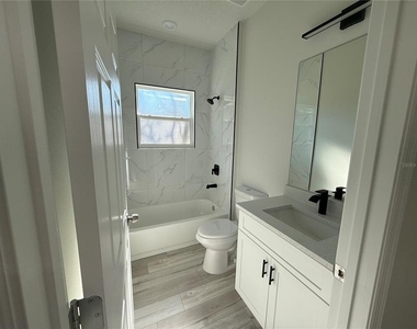 7897 N Fieldstone Drive - Photo Thumbnail 12