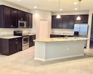 8821 Arrabida Lane - Photo Thumbnail 2
