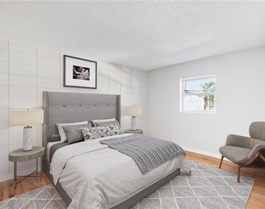 320 Lakeview Street - Photo Thumbnail 14