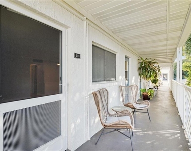 320 Lakeview Street - Photo Thumbnail 1
