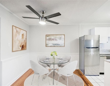 320 Lakeview Street - Photo Thumbnail 7