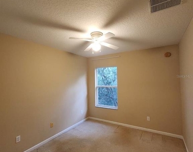 16436 Cedar Crest Drive - Photo Thumbnail 5