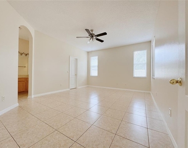 4932 Bellthorn Drive - Photo Thumbnail 19