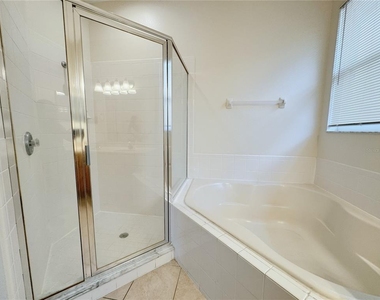 4932 Bellthorn Drive - Photo Thumbnail 37
