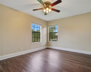 370 Lake Tahoe Court - Photo Thumbnail 9