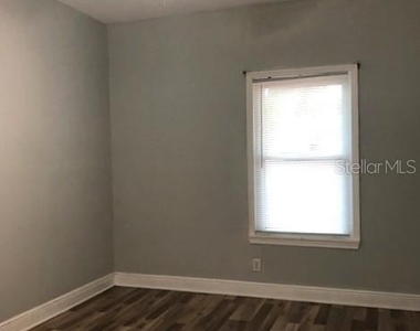 308 E 13th Street - Photo Thumbnail 9