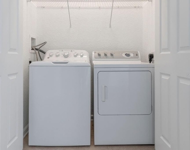 3868 Lexmark Lane - Photo Thumbnail 14