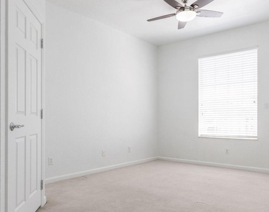 3868 Lexmark Lane - Photo Thumbnail 2