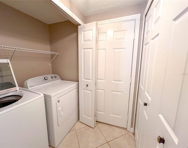 4933 Nw 1st Place - Photo Thumbnail 14