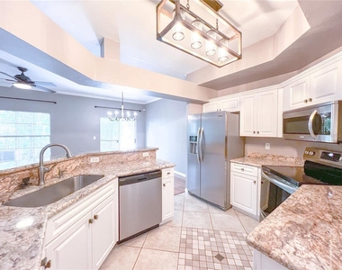 4933 Nw 1st Place - Photo Thumbnail 6