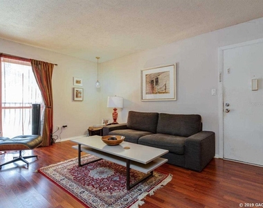 1700 Sw 16th Court - Photo Thumbnail 3