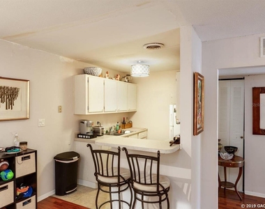 1700 Sw 16th Court - Photo Thumbnail 2