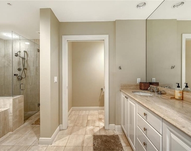 1308 Old Stickney Point Road - Photo Thumbnail 43