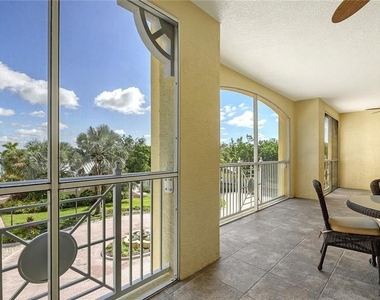 1308 Old Stickney Point Road - Photo Thumbnail 8
